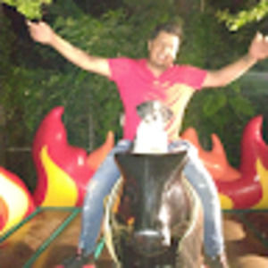 Meet your Posher, Santy